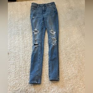 american eagle ripped skinny jeans